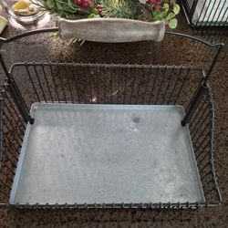 Metal tray