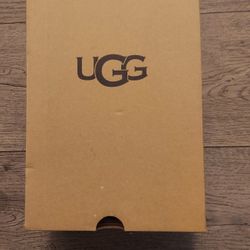 UGGs  Sandals$40