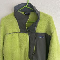 Patagonia Men’s Fleece Jacket New Condition  XL