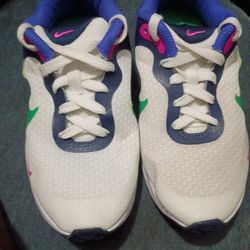 Nike Kids Revolution 7 GS Size (3.5Y)