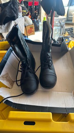 Botas
