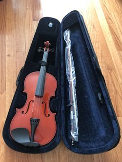 Brown violin with bow and case & size 4/4