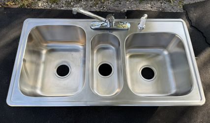 Houzer Brand Kitchen Bar or Washroom sink