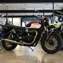 2022 TRIUMPH BONNEVILLE T100