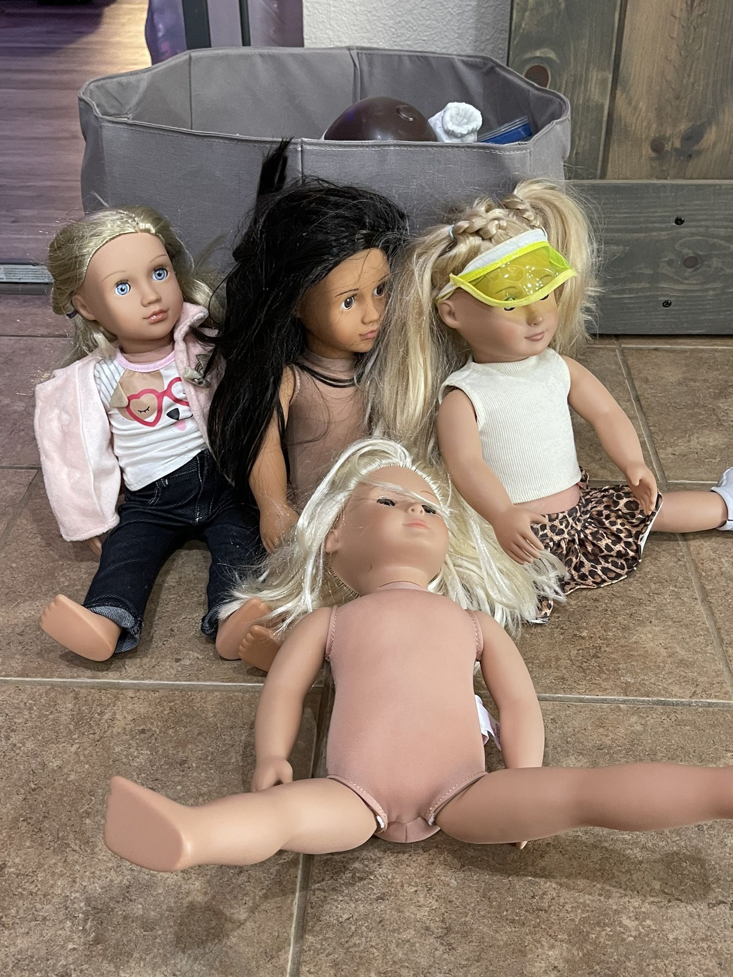 American Girl Doll Accessories And Dolls 
