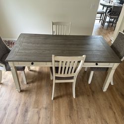 Dining table set with 4 Chairs