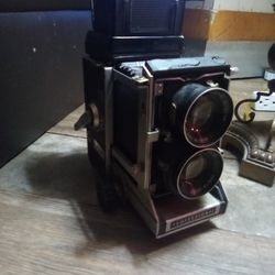 Mamiya-Sekor Professional; Vintage Camera 