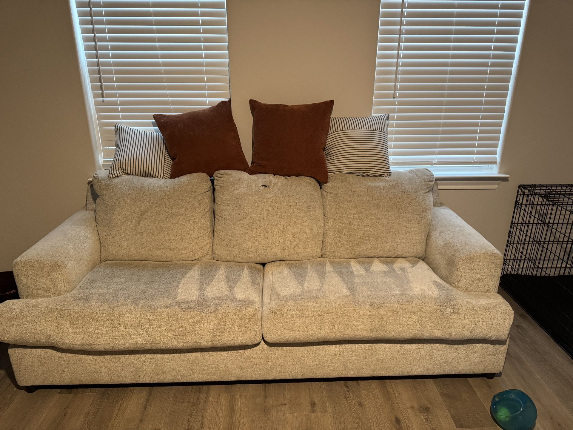 Ashley’s Couch *BEST OFFER*