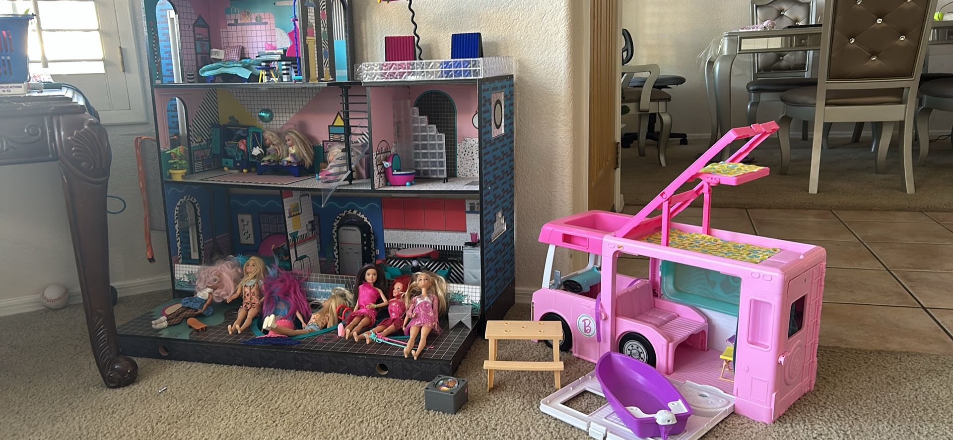 LOL doll House & Barbie Camper