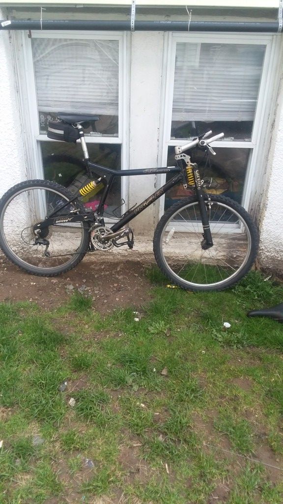 Pro flex 657 expert series 26 inch frame size is 20 fullysuspension shocks name is girvin in good condition for Sale in Bridgeport CT OfferUp