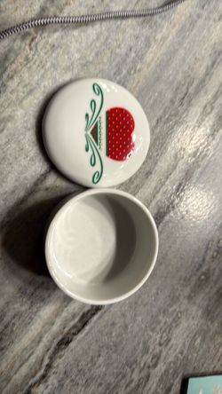 Ceramic Trinket or sugar bowl