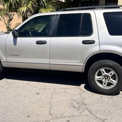 2004 Ford Explorer Sport Trac XLT