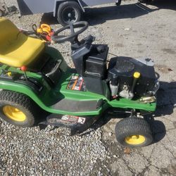 John Deer Tractor 