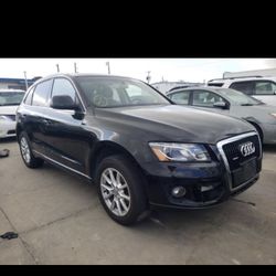 2010 Audi Q5 Premium Plus 116k Miles For Parts Hood Headlight Taillight Bumper Fender Door Seats Wheels Computer 