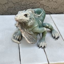 Iguana Garden Statue 11” Outdoor Lizard Yard Decor Patio