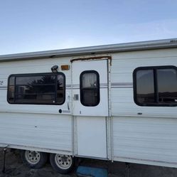 1989 Tow Lite Trailer