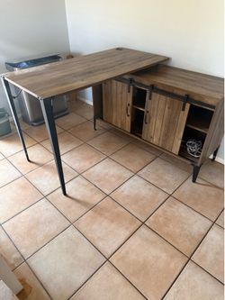 L-Shaped Computer Desk