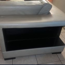 2 Peice Leather Sectional 