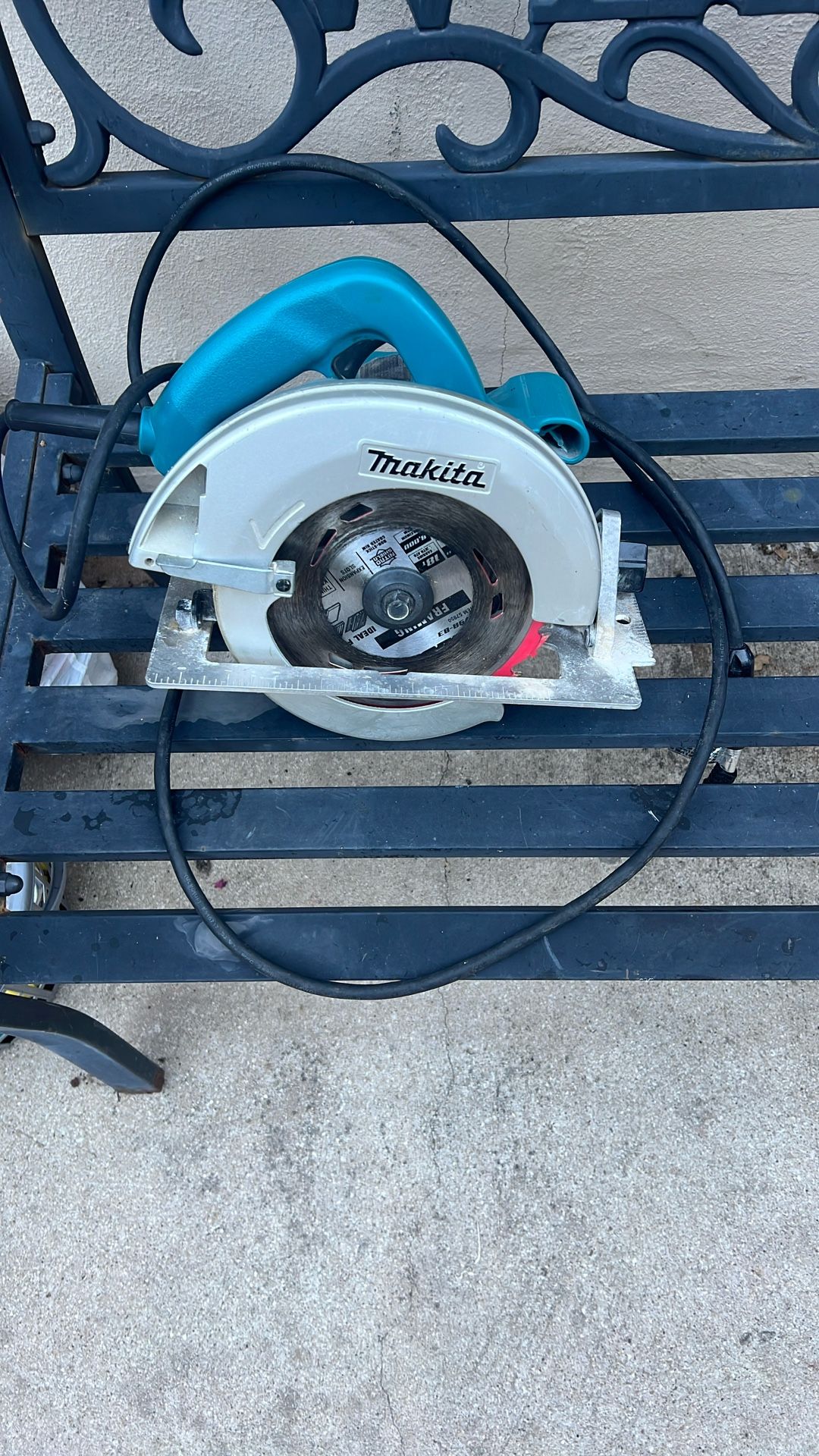 Makita Circular Saw Asking 40$