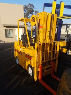 Kalmar forklift 3 stage side shift traction tires runs good no mechanical Problems