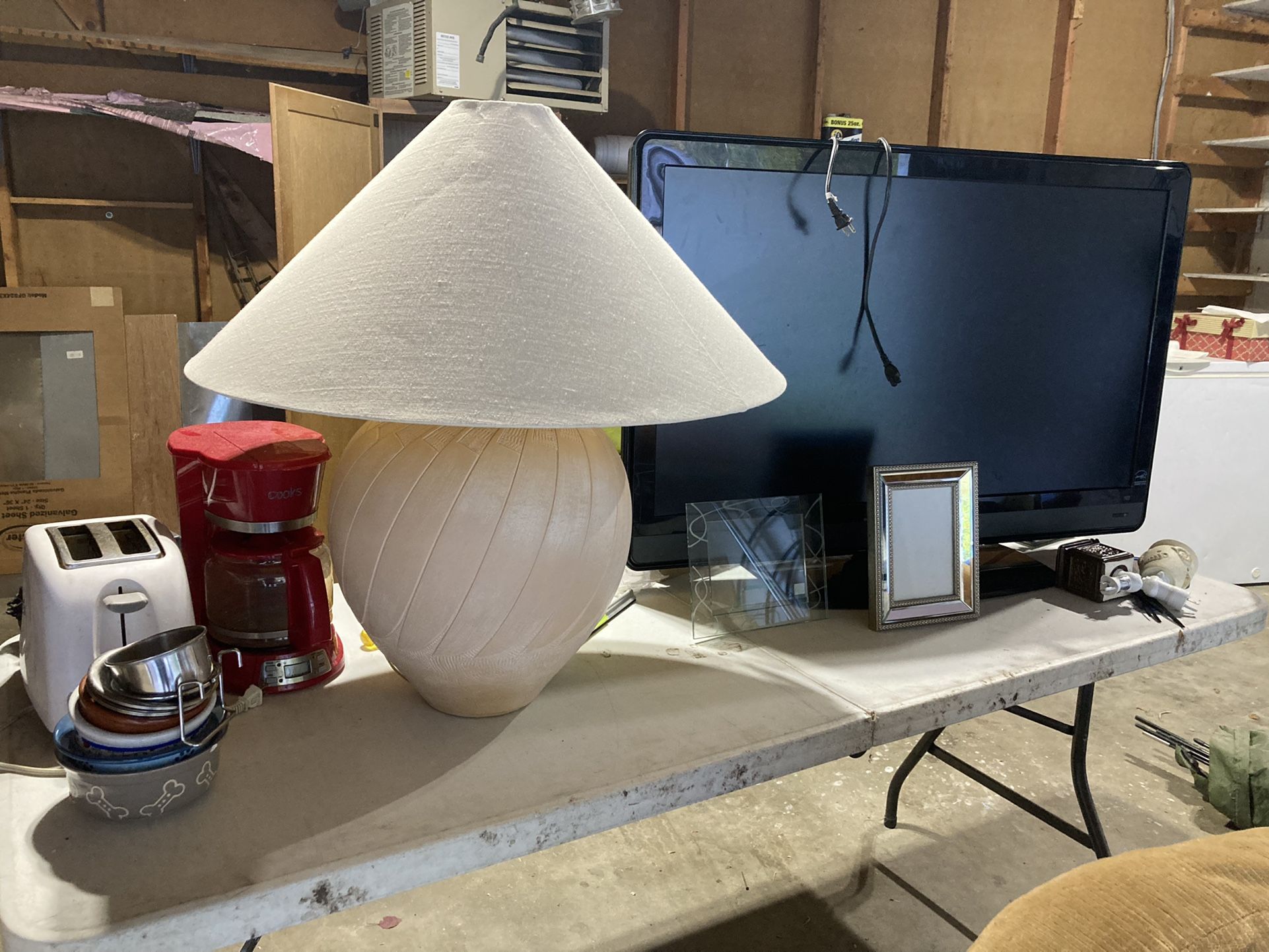 2 Large Lamps