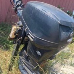 2008 Evinrude 40 hp two stroke fuel injection long shaft