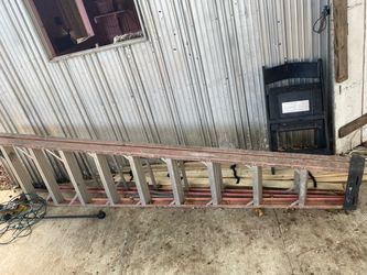 Fiberglass Extension Ladder