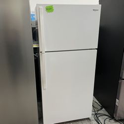 COLOR WHITE WHIRLPOOL REFRIGERATOR MWO