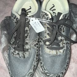 New No Box Woman’s athletic shoes