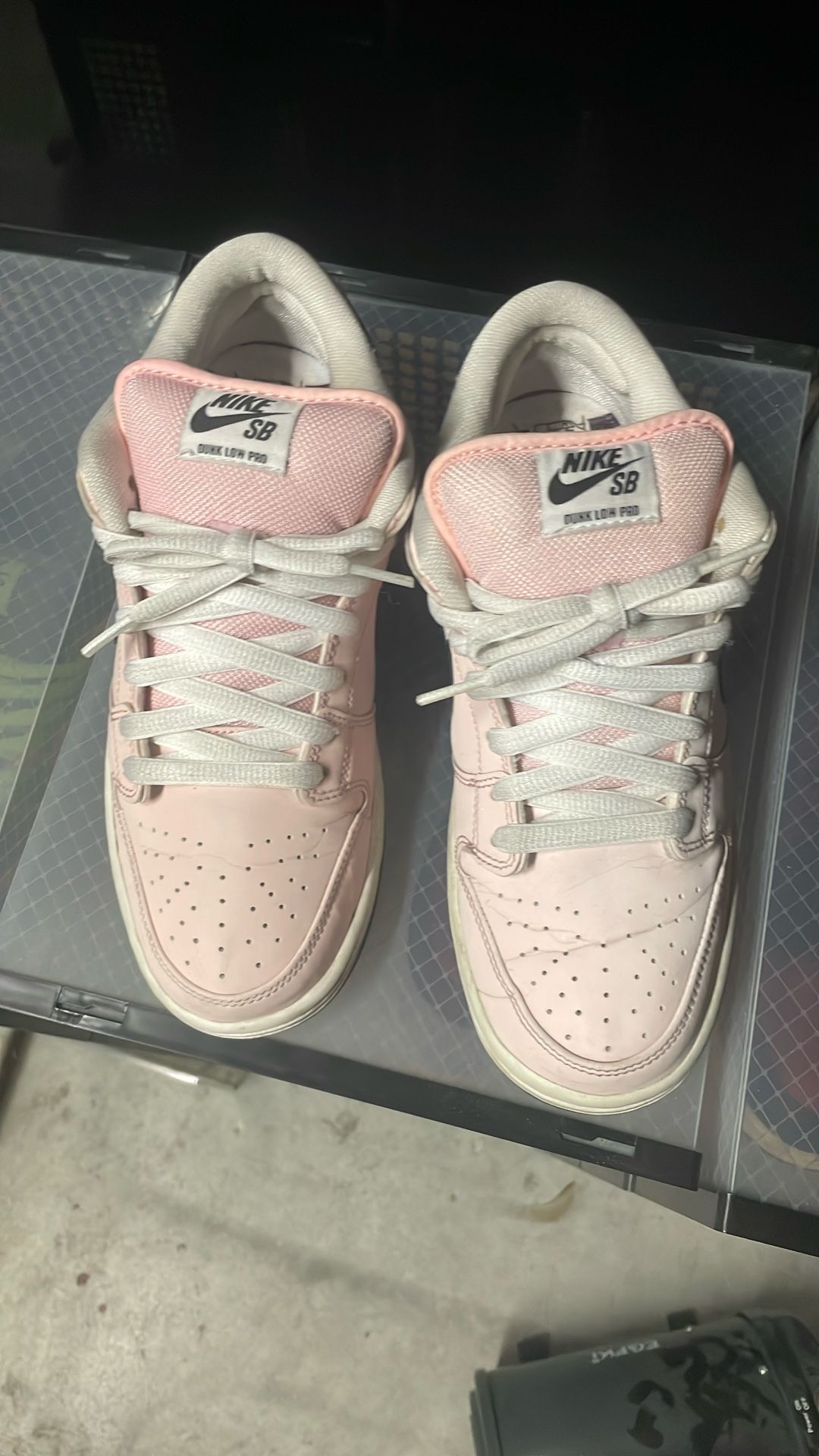 Nike Dunks SB Low Pink Box