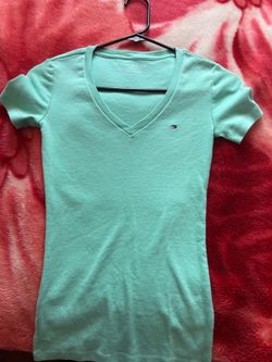 Turquoise V lined shirt