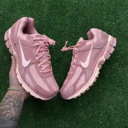 Nike Vomero 5 Pink Burst