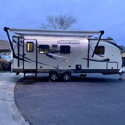 2017 Shadow Cruiser Ultra Lite Trailer