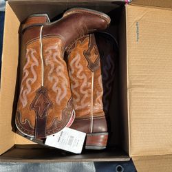 Ariat Cowgirl Square Toe Boots 