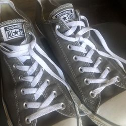 Men’s Tennis Shoes Size 
