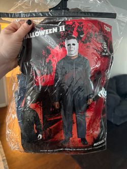 Costume