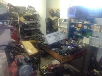 Mechanic Shop closing lots of parts