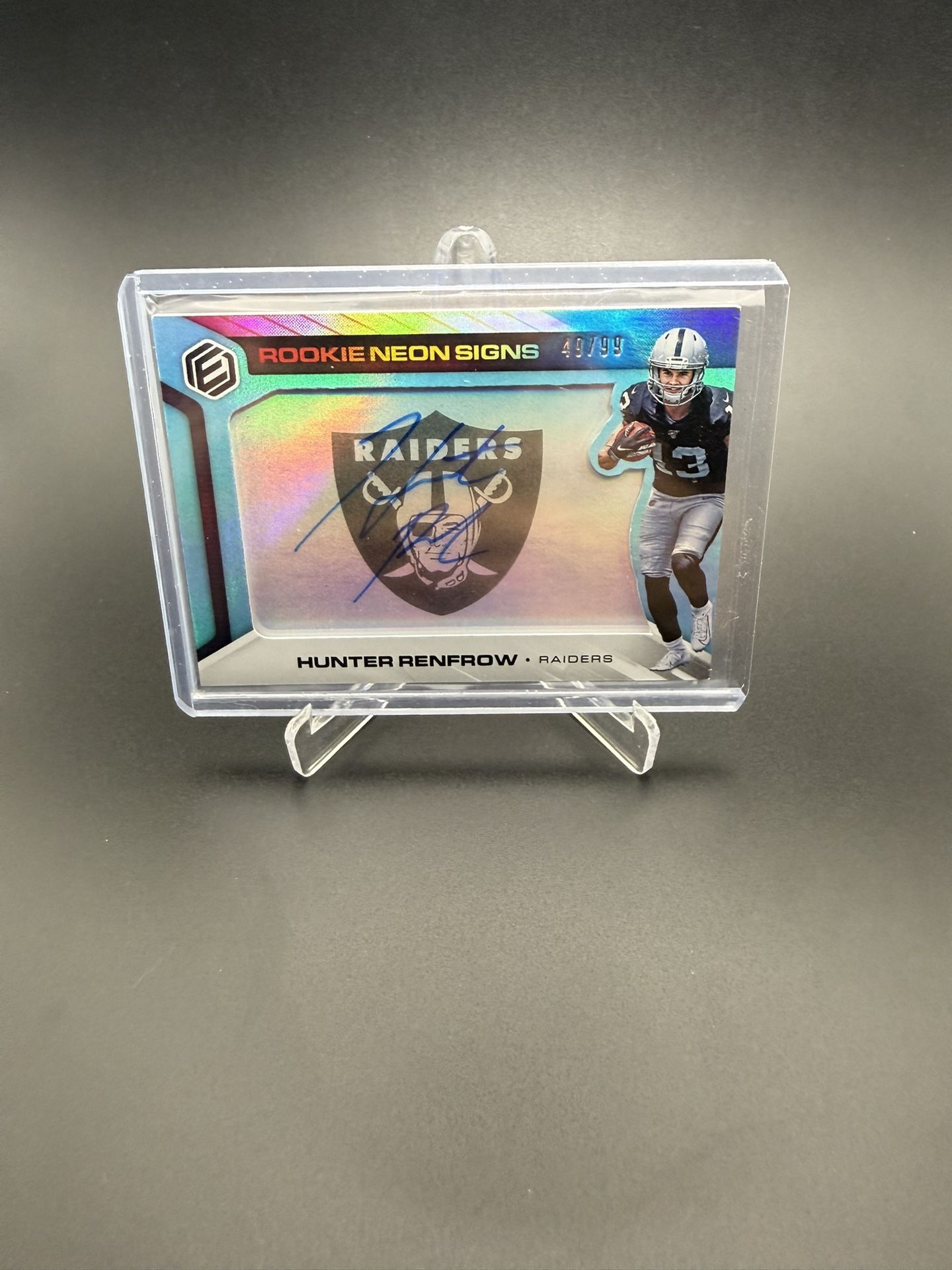 2019 Panini Elements - Rookie Neon Signs Hunter Renfrow #RNS-HR Blue /99