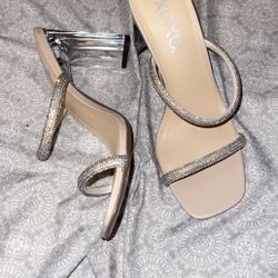 Shiny ✨ Heels 👠 