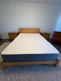 Queen Wood Bed Frame & Casper Costco Queen Mattress