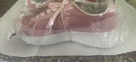 Ladies Calvin Klein Size 9 New