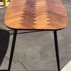 Mid Century Modern - Table