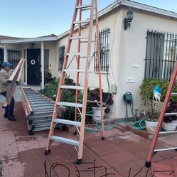 Excellent Condition 10ft Fiberglass Ladders 🪜 