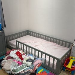 Twin Floor Bed w/ Mattress 