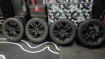 17-in rims and tires