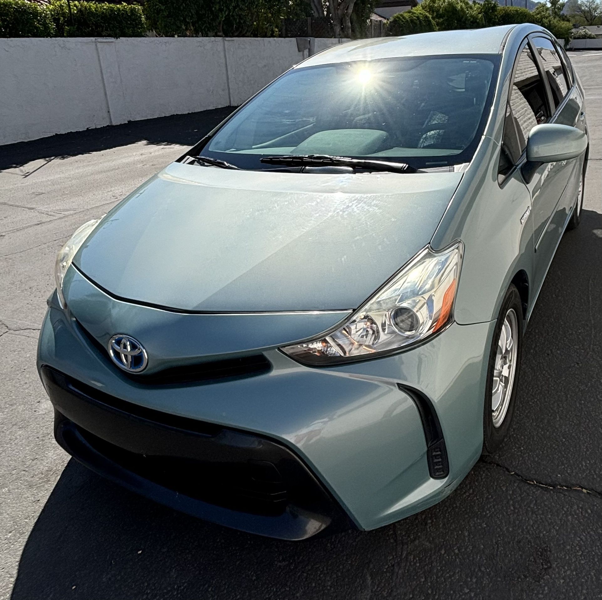 2016 Toyota Prius V
