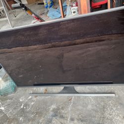 FREE 65” Samsung TV Works Good