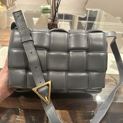 BV Cassette style handbag, Bag in Lambskin leather