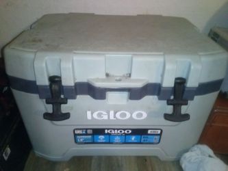 IGLOO Overland 50qts-Ideal for camping and road trips!