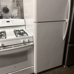 Combo Gas Stove And Top-Freezer Refrigerator 